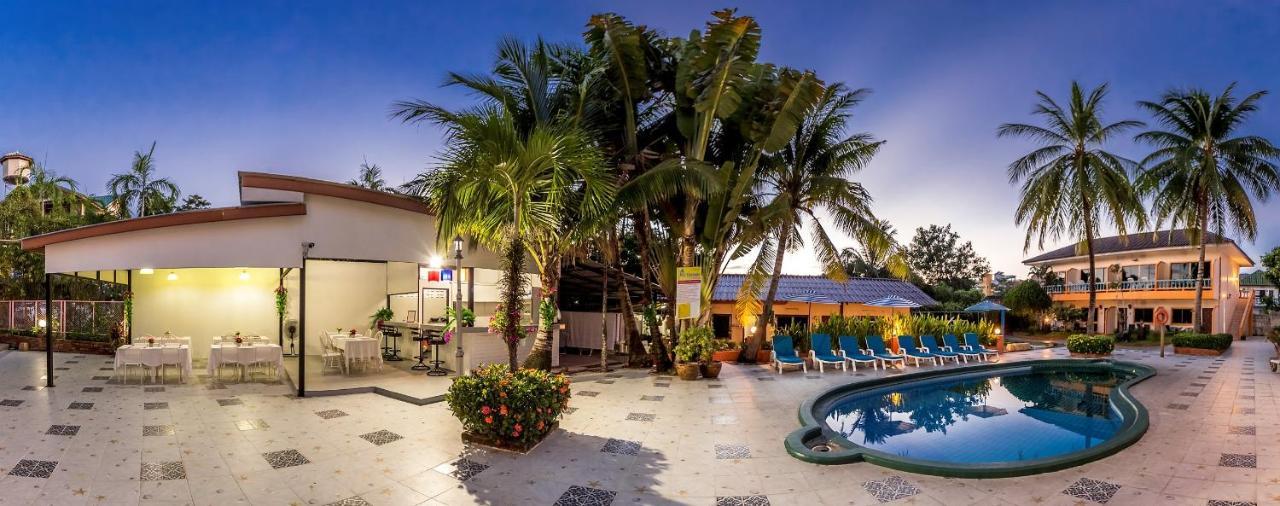 Coconut Resort Hotel Patong Экстерьер фото